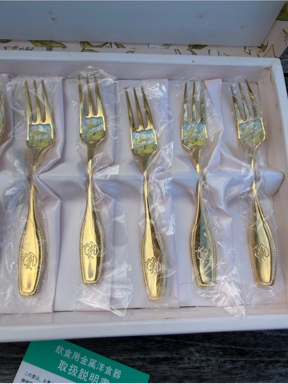 VIntage YUMI KATSURA Honeymoon Bunnies wedding/Anniversary Dessert flatware set